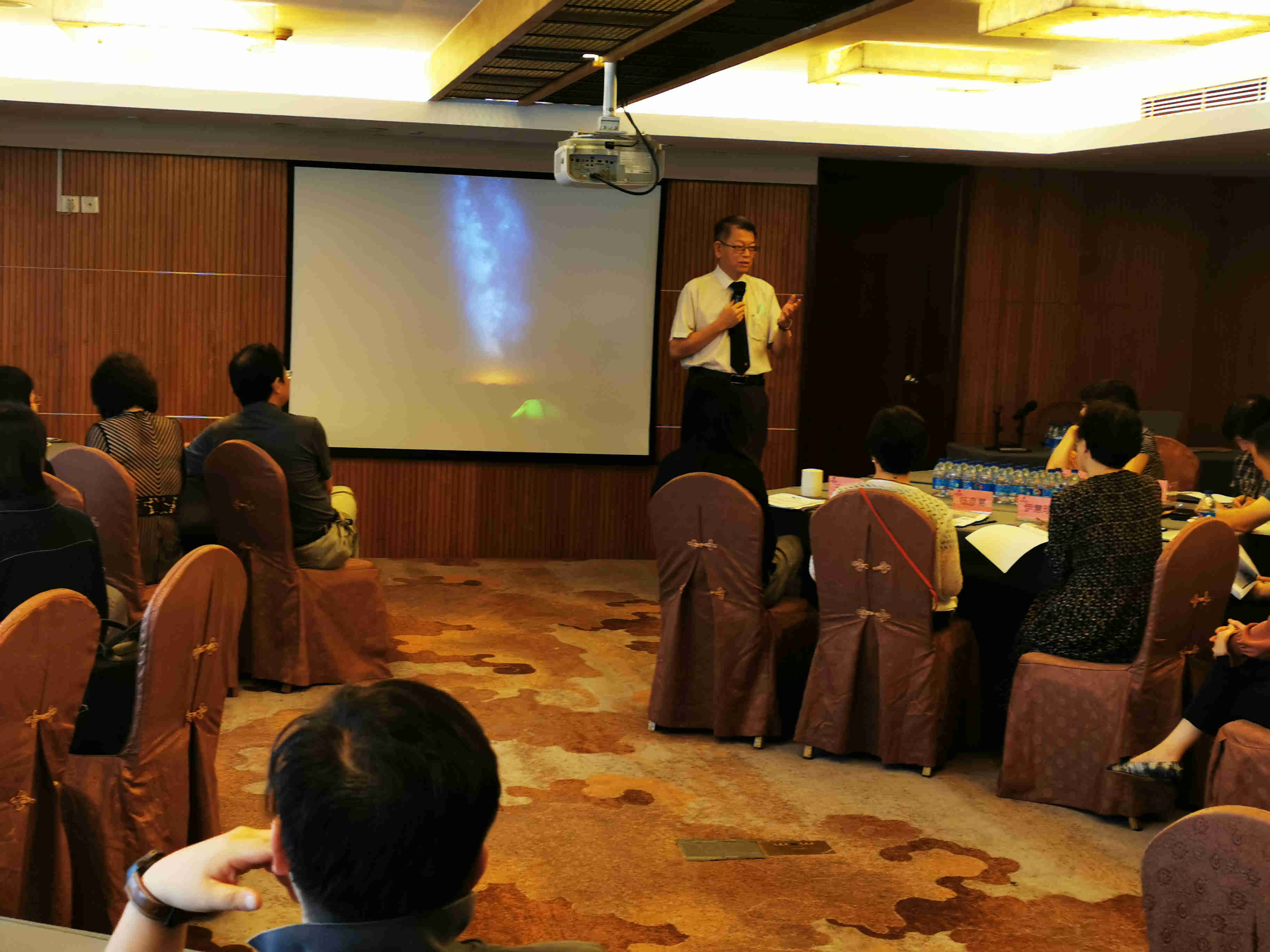 【授課動態(tài)】清華大學(xué)醫(yī)院管理研究院錢慶文教授為北京某醫(yī)院講授《做好科室領(lǐng)導(dǎo)，提高管理技能》課程